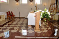 Odnowione prezbiterium kościoła - 30 października 2010 roku